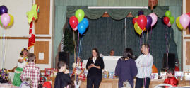 Lorie, Master of the largely uncermonious ceremony