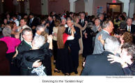 Dancing to the Golden Keys  [photo: Herwig Wandschneider]